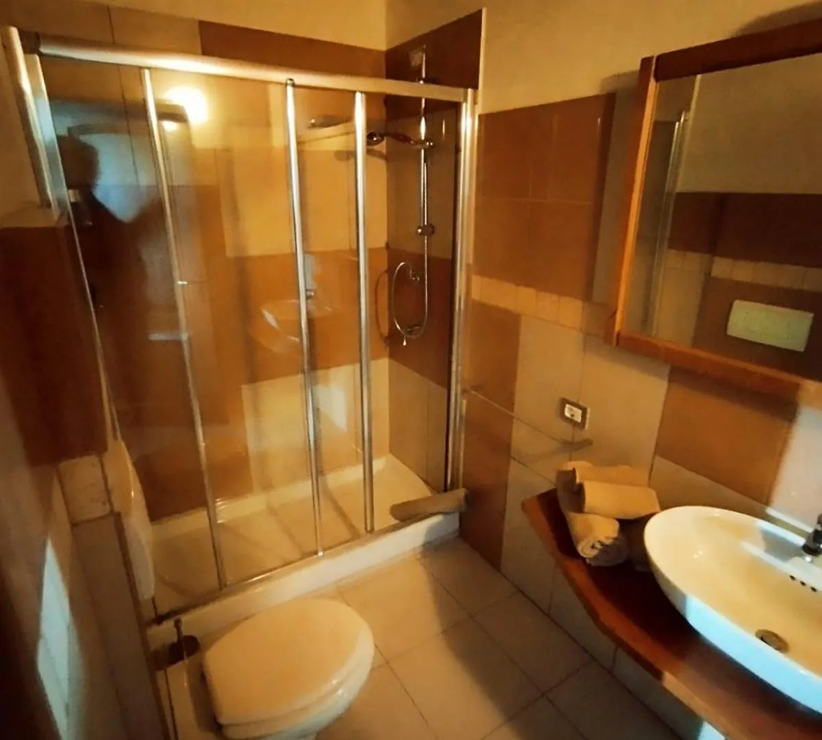 Homestay Private Room In The Food Valley Of Parma Montechiarugolo